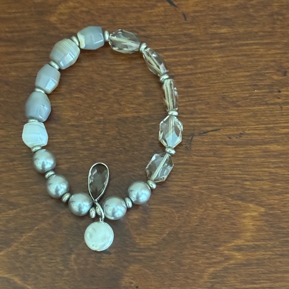 NWOT Silver and White Jewelry Set, Tiered Necklace and 4 Beaded Bracelets - Picture 9 of 16